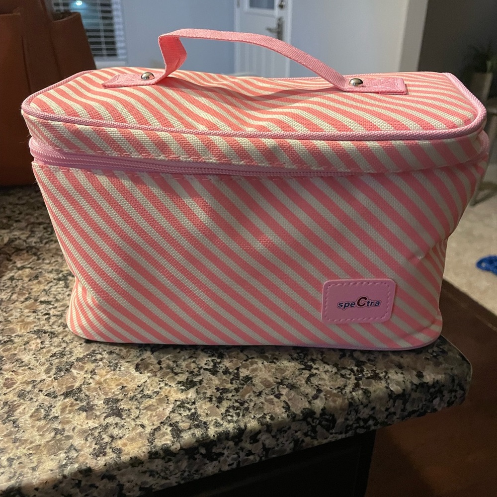NWOT Spectra milk cooler with two bottles and ice pack. NEVER USED!